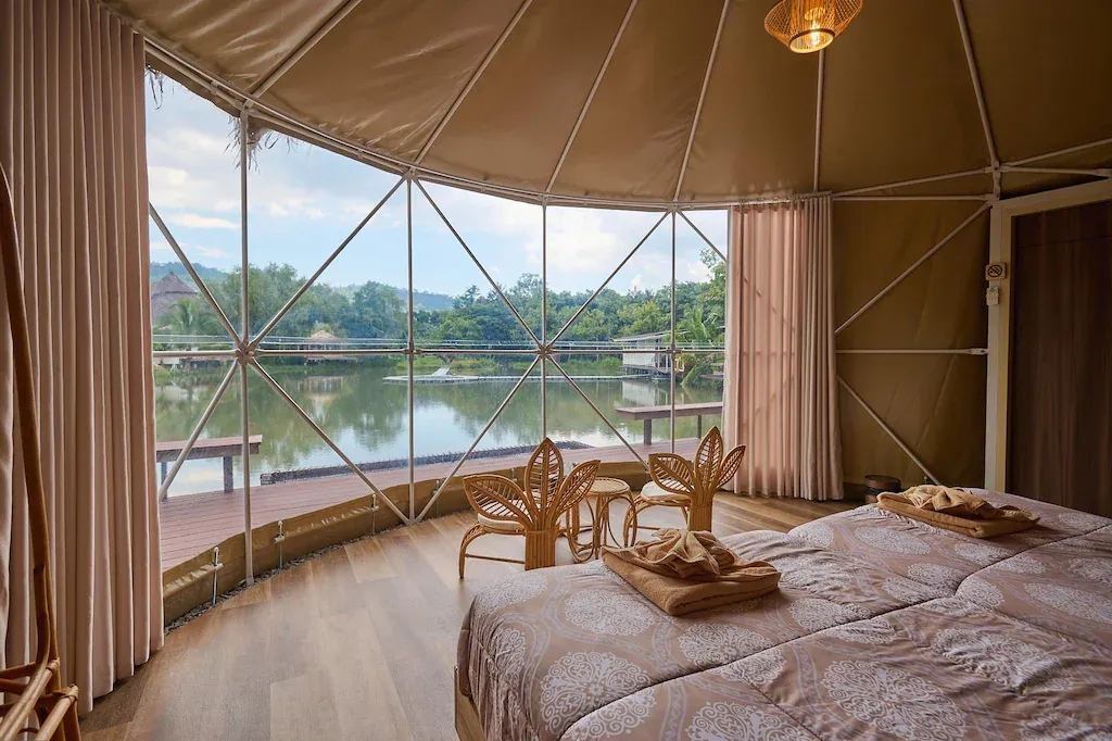 อีโค่ อายส์ วิลเลจ (Eco Eyes Village)0