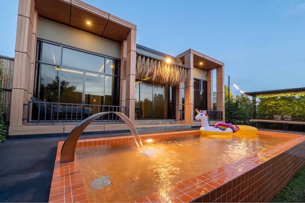 เดอะ พูล วิลล่า รีสอร์ท แอนด์ คาเฟ่ บางแสน (The Pool Villa Resort & Cafe Bangsaen)0