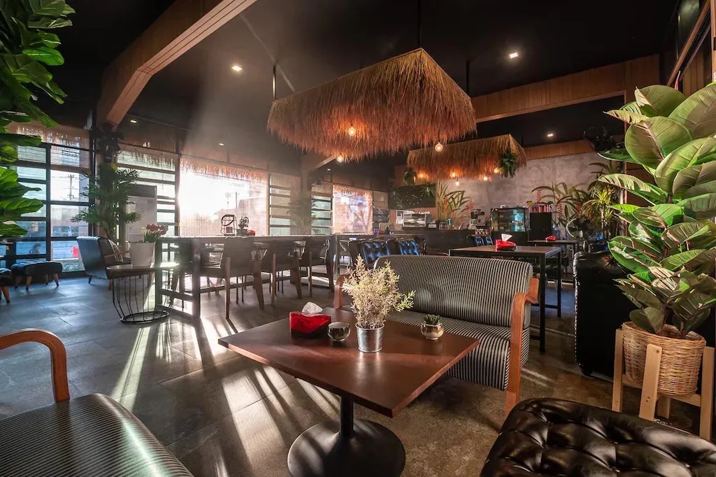 เดอะ พูล วิลล่า รีสอร์ท แอนด์ คาเฟ่ บางแสน (The Pool Villa Resort & Cafe Bangsaen)1