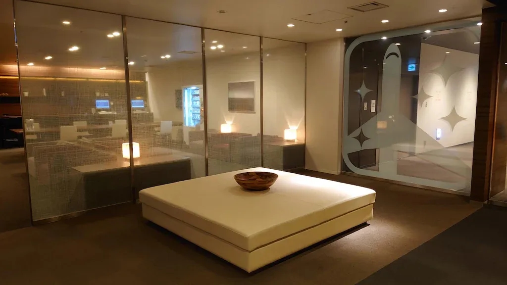 เฟิสต์ เคบิน ฮาเนดะ เทอร์มินอล 1 (First Cabin Haneda Terminal 1)2