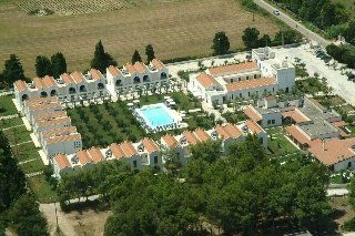 Family Village Hotel & Residence2