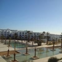 Yadis Imperial Beach Spa Resort4