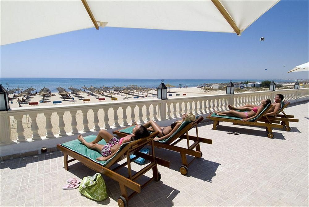 Bousten Long Beach Club2
