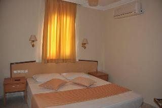 Sunpoint Suites4