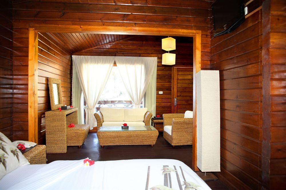Cristal Itsandra Beach Hotel3
