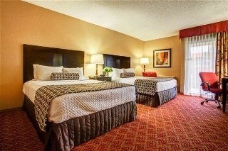 Crowne Plaza Colorado Springs3