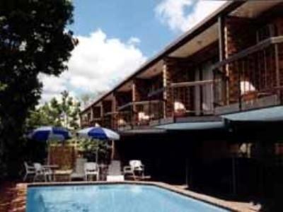 Airport Admiralty Motel0