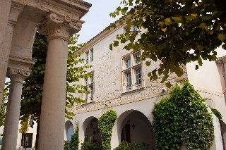 Villa Mazarin Aigues Mortes1