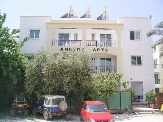 Renos Hotel Apts3