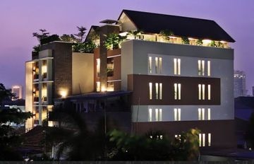 ราซูนา ไอค่อน โฮเต็ล (Rasuna Icon Hotel)0