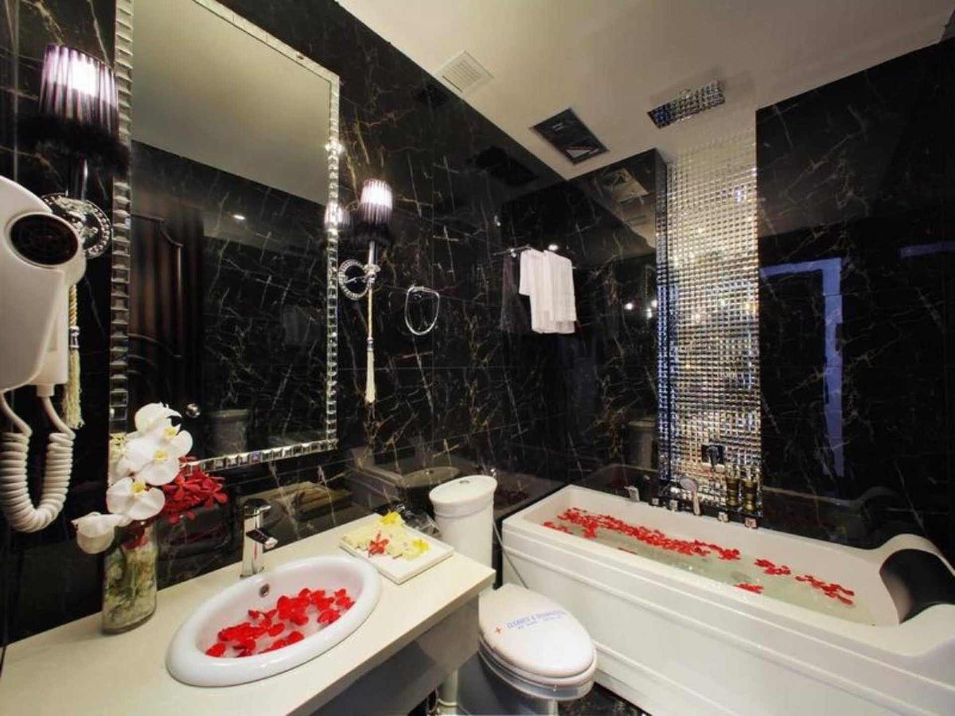 A and Em 46 Hai Ba Trung Hotel3