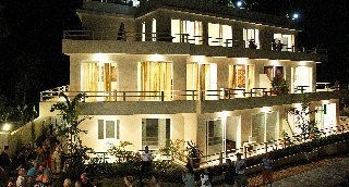 Tanawin Resort and Luxury Apartments0
