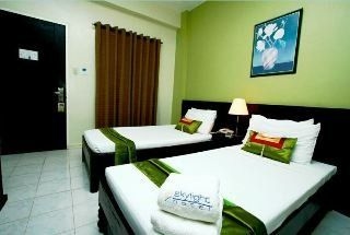 Skylight Hotel1