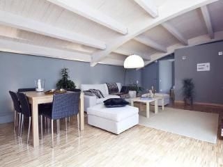 Executive Attic 33