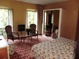 Hotel Busby0