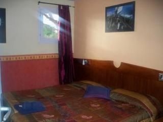 Ad-Cyber Hotel0