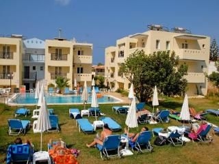 Sunshine Studios & Apartments4