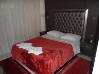 Hotel Avra1