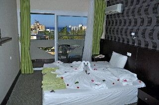 GREEN GOLD HOTEL3