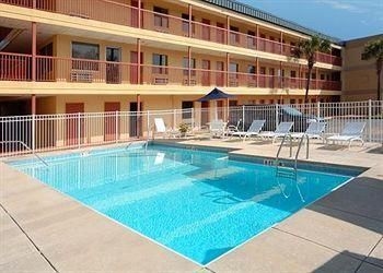 Quality Inn N.A.S.-Corry1
