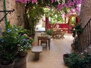 Casa Bougainvillea1