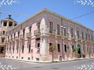 โรงแรมปอสตา (Hotel Posta)0