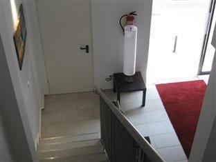 HOSTELSCAT4