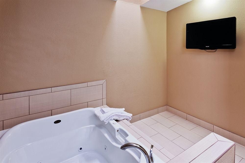 Quality Inn2