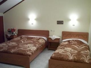 Montes Studios & Apartments4