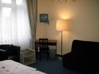 Amelie Berlin West3