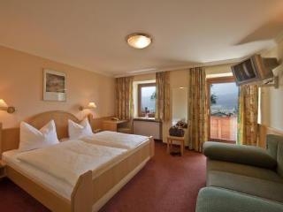 Hotel Huberhof0
