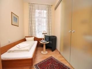 Apadana Hotel3