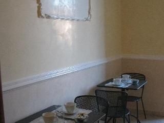 Arco Romano Rooms3