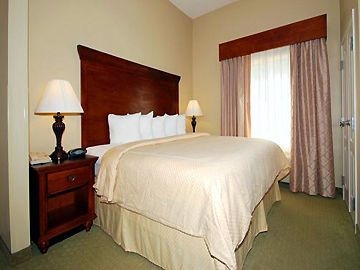 Comfort Suites2