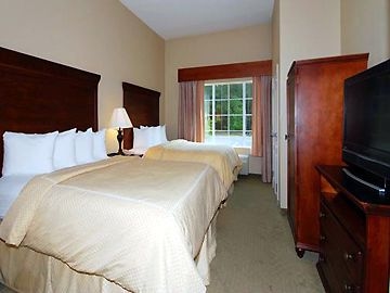 Comfort Suites1