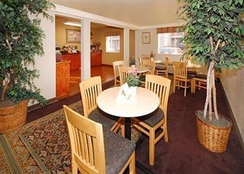 Quality Inn & Suites4