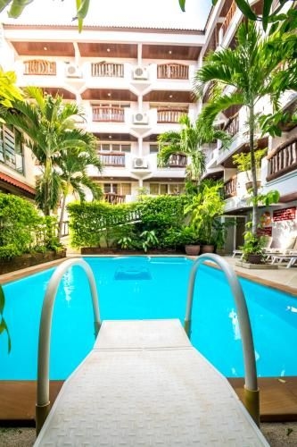 โรงแรมอ่าวนางซันเซ็ท (Aonang Sunset Hotel)1