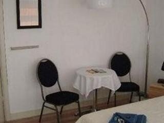 Las Vegas Bed & Breakfast3