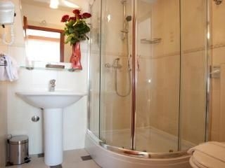 Hotel Royal Suites2