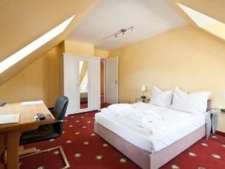 Golden Leaf Hotel Altmunchen4