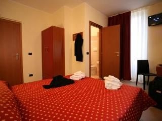 โรงแรม เดลล่า โวลต้า (Hotel Della Volta)0