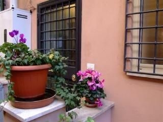 Aabacus Roman Pyramid House2