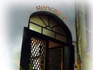 Roncalli Suites3