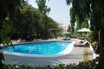 Taj Banjara2