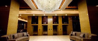 Mandarin Plaza Hotel0