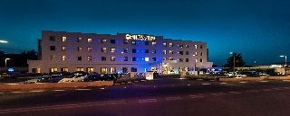 8Piuhotel3