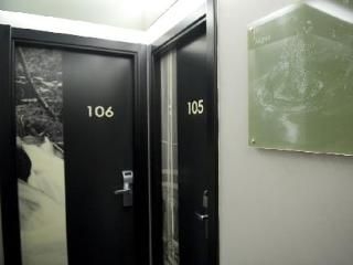 Hotel Curious2