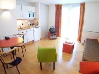 Privilodges Chateau Perrin1