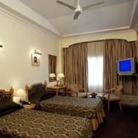 โรงแรมฟาริยาส (Fariyas Hotel)3