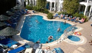Kurt Apartments4
